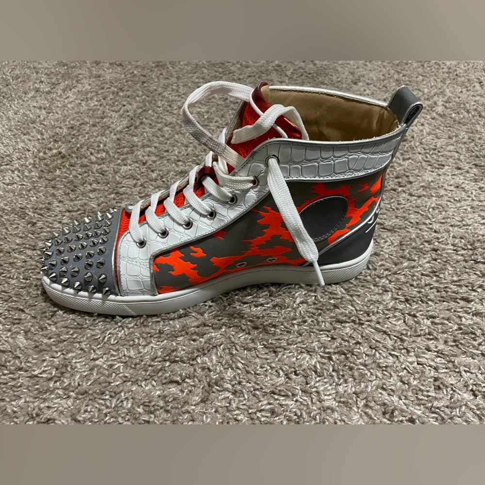 Men Christian Louboutin’s Size 41 (8 US). Great condition. Extra shoe laces